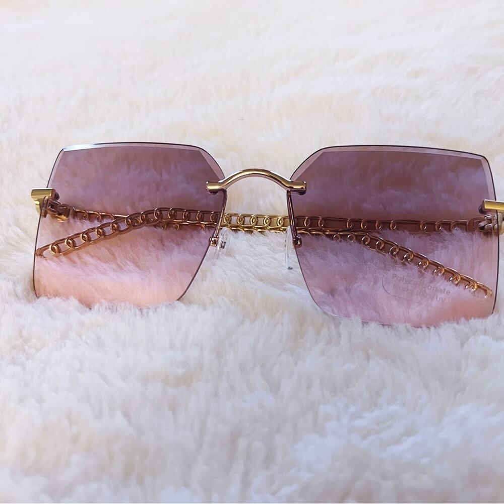 Skyla Light Purple Square Oversized Sunglasses